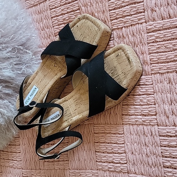 Steve Madden Black & Tan Suede Sandals, ankle buckle ✌️✌️✌️✌️ - Picture 2 of 10